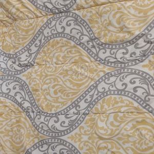 Reversible patterned comfort